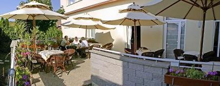 Hotel Maxim Svätý Jur Εξωτερικό φωτογραφία