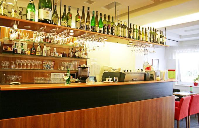 Hotel Maxim Svätý Jur Εξωτερικό φωτογραφία