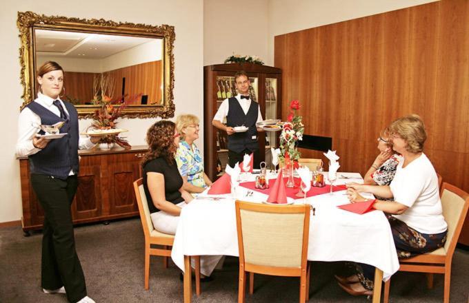 Hotel Maxim Svätý Jur Εξωτερικό φωτογραφία