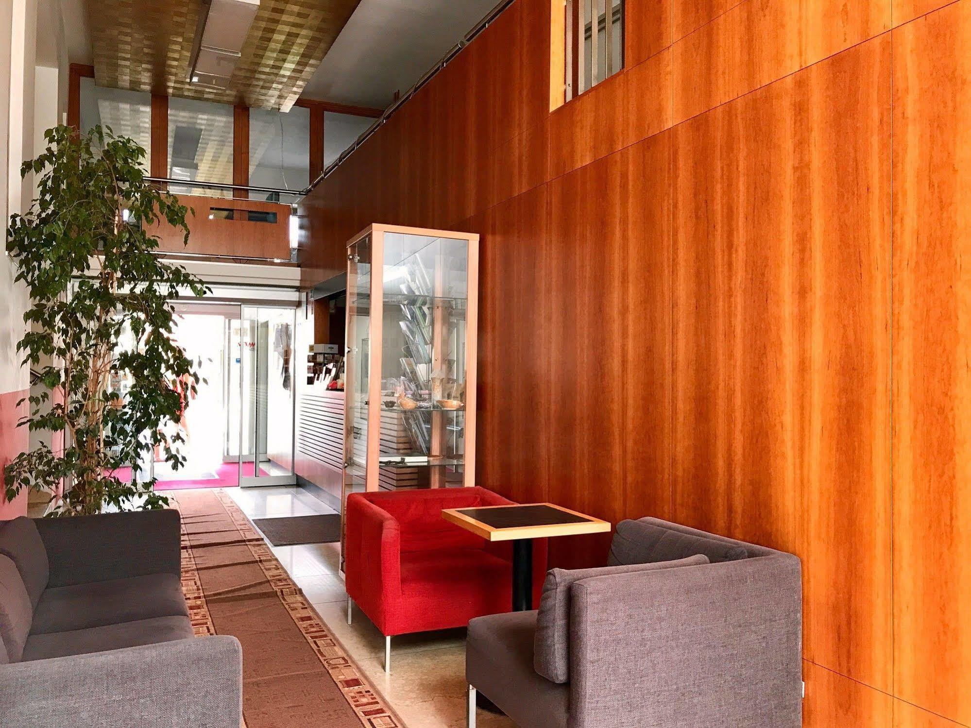 Hotel Maxim Svätý Jur Εξωτερικό φωτογραφία
