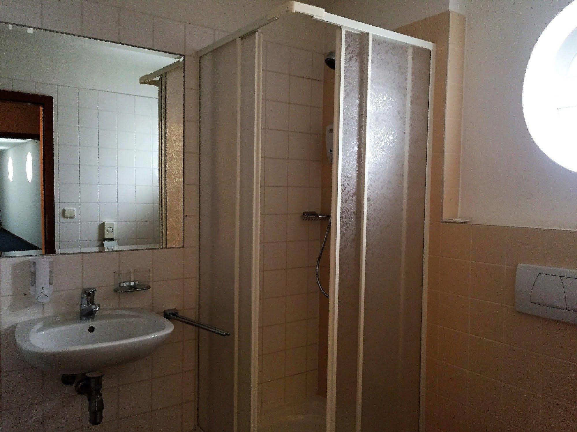 Hotel Maxim Svätý Jur Εξωτερικό φωτογραφία