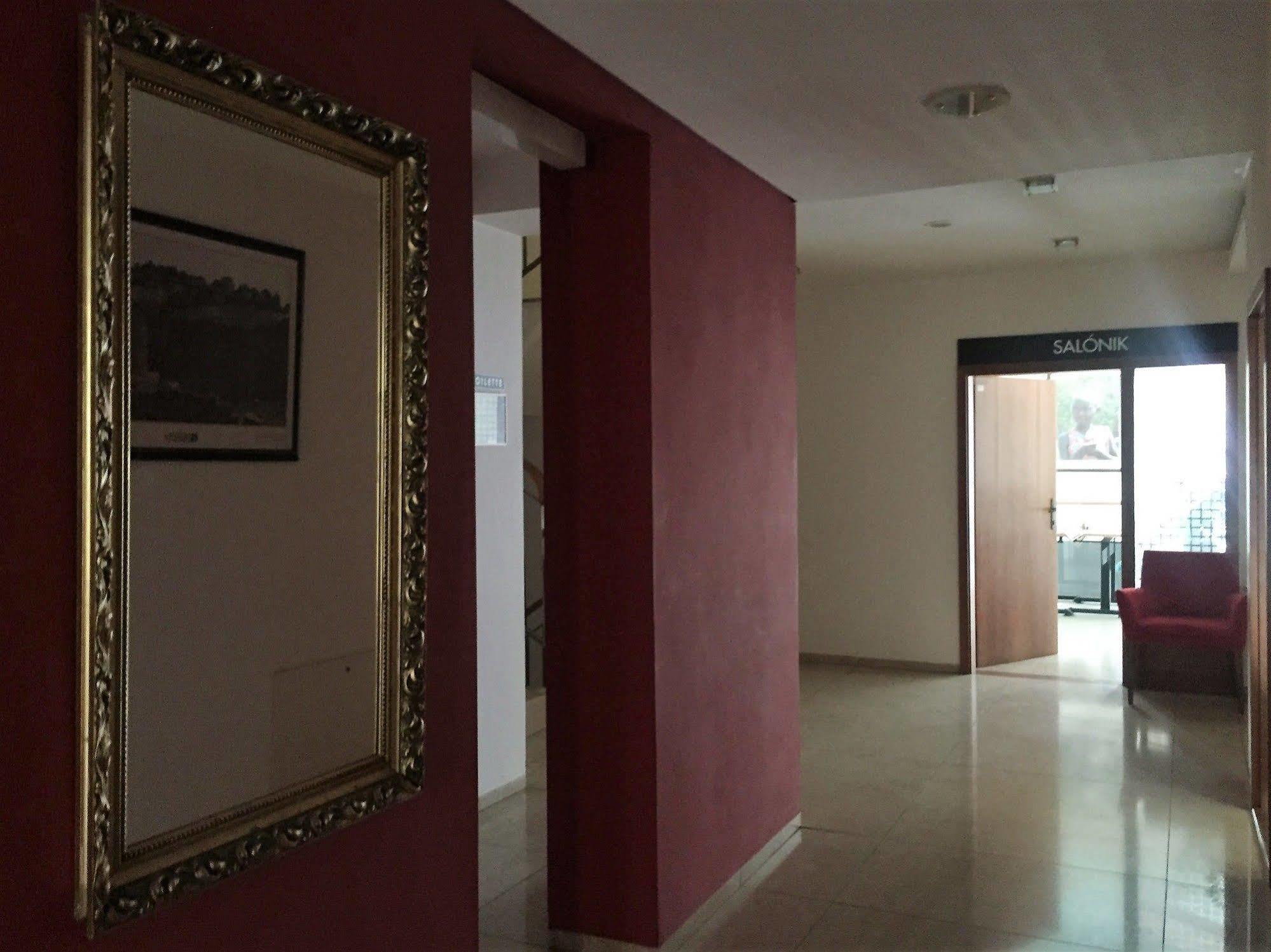 Hotel Maxim Svätý Jur Εξωτερικό φωτογραφία